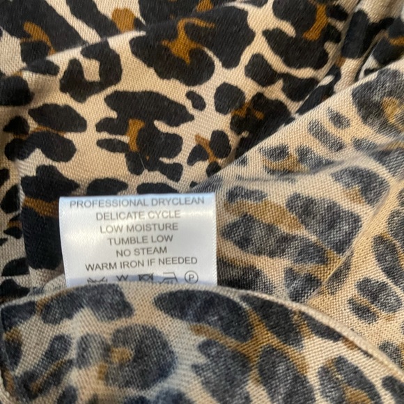Tory Burch Leopard print midi dress. Size Small. - Picture 4 of 4